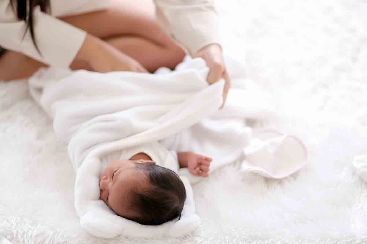 Ollie swaddle hot sale blanket